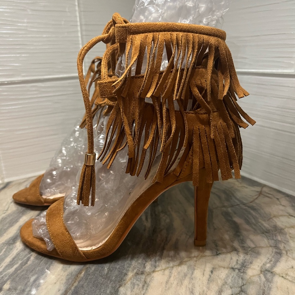 Open Toe Brown Suede Fringe Tassle Heels Pumps Stilettos 7.5
3 3/4” heel - Picture 12 of 12